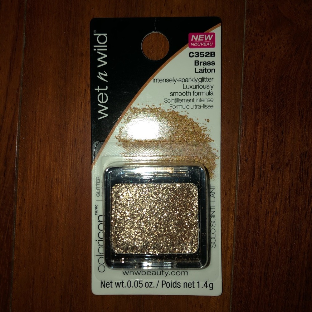 👏FREE with purchase - gold glitter eyeshadow